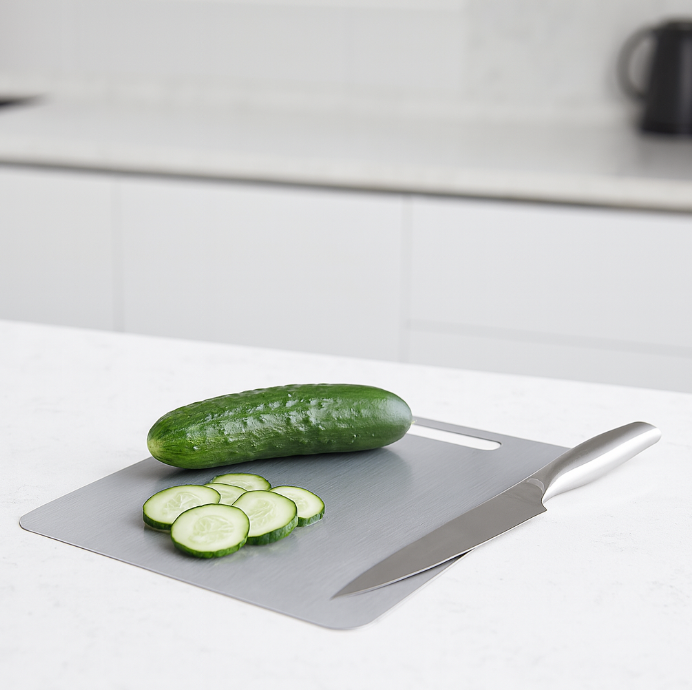 Stainless steel cutting board, free of toxins in your food